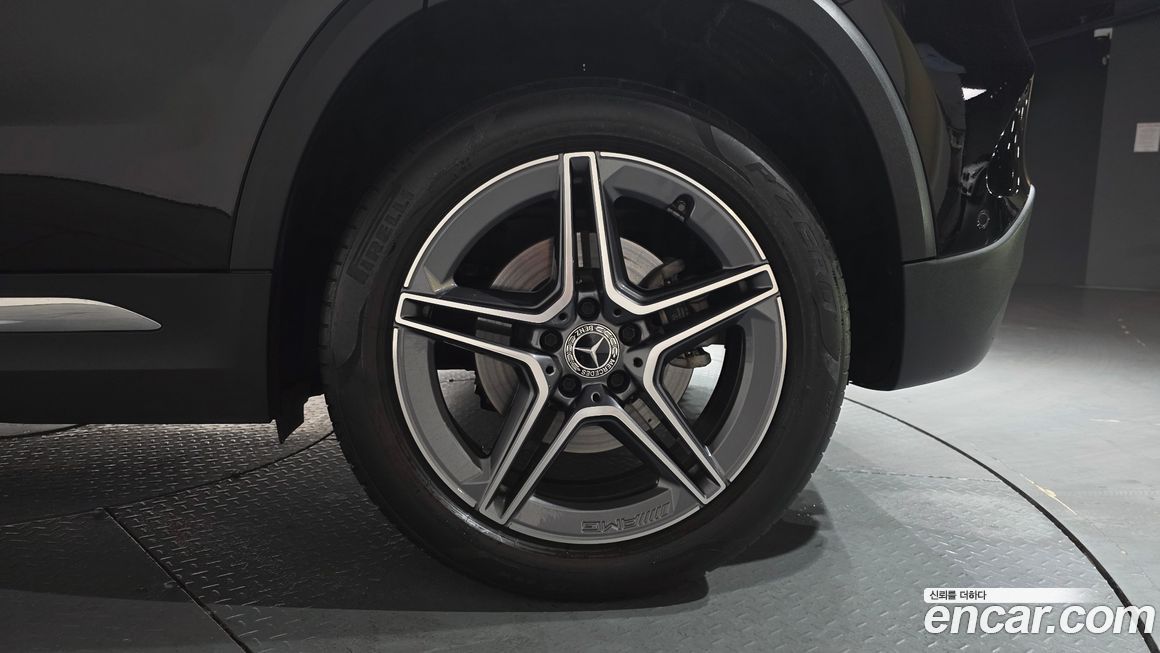 Mercedes-Benz GLA-Class 2023