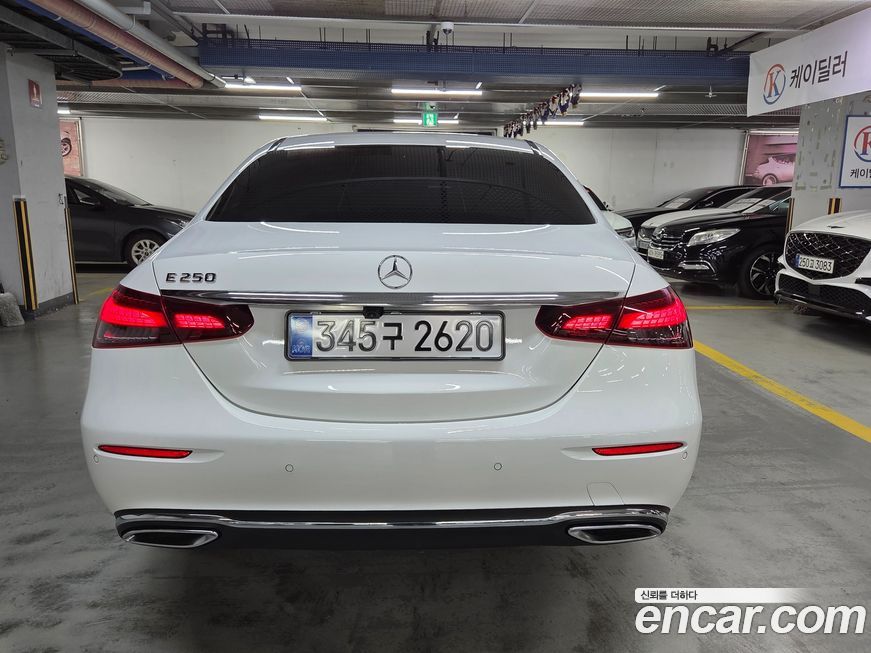 Mercedes-Benz E-Class 2023