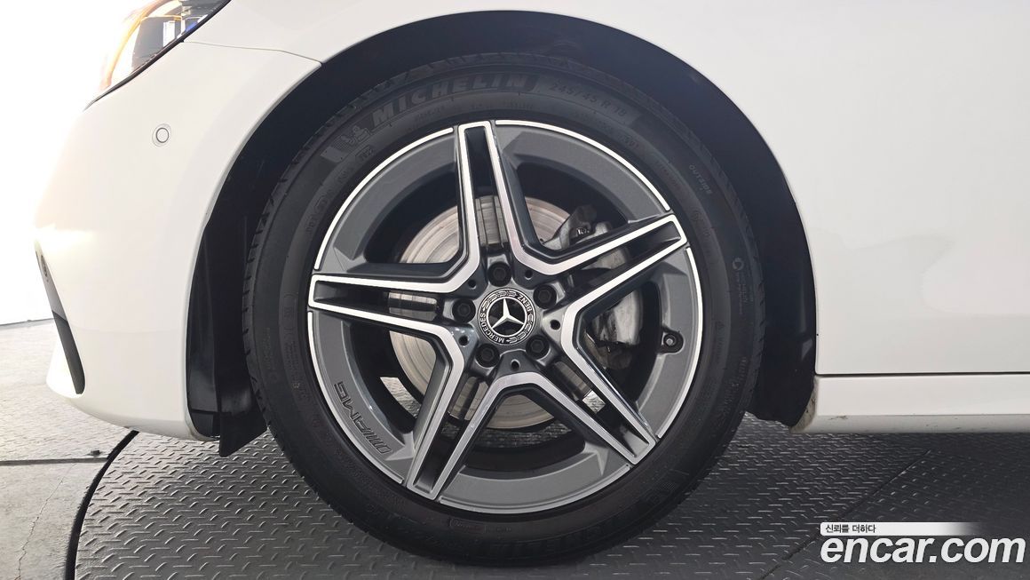 Mercedes-Benz E-Class 2023