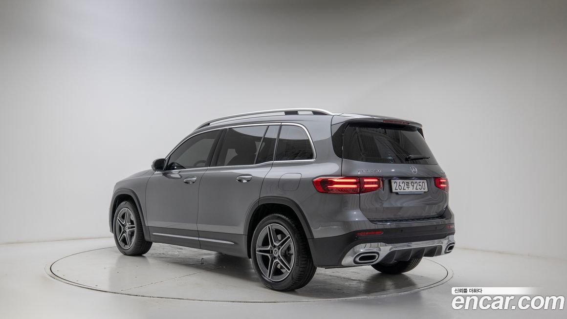 Mercedes-Benz GLB-Class 2025