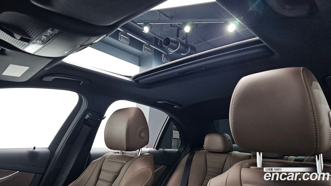 Mercedes-Benz E-Class 2023