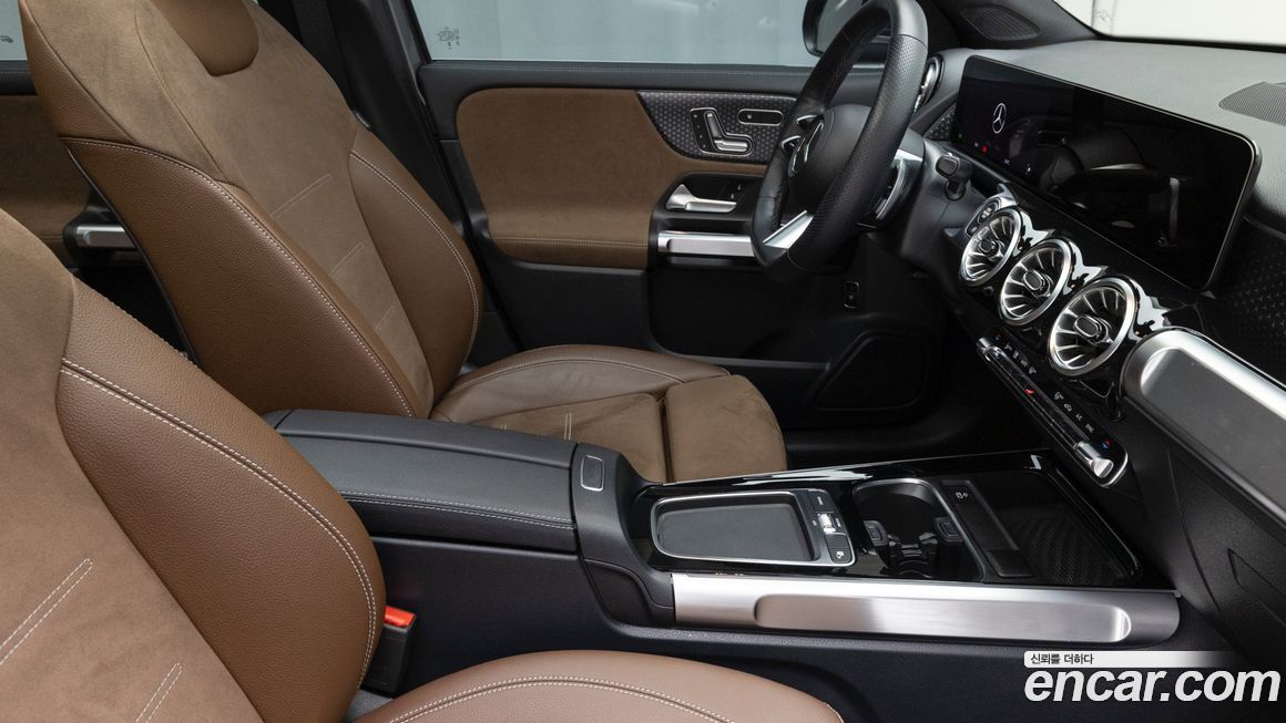 Mercedes-Benz GLB-Class 2025