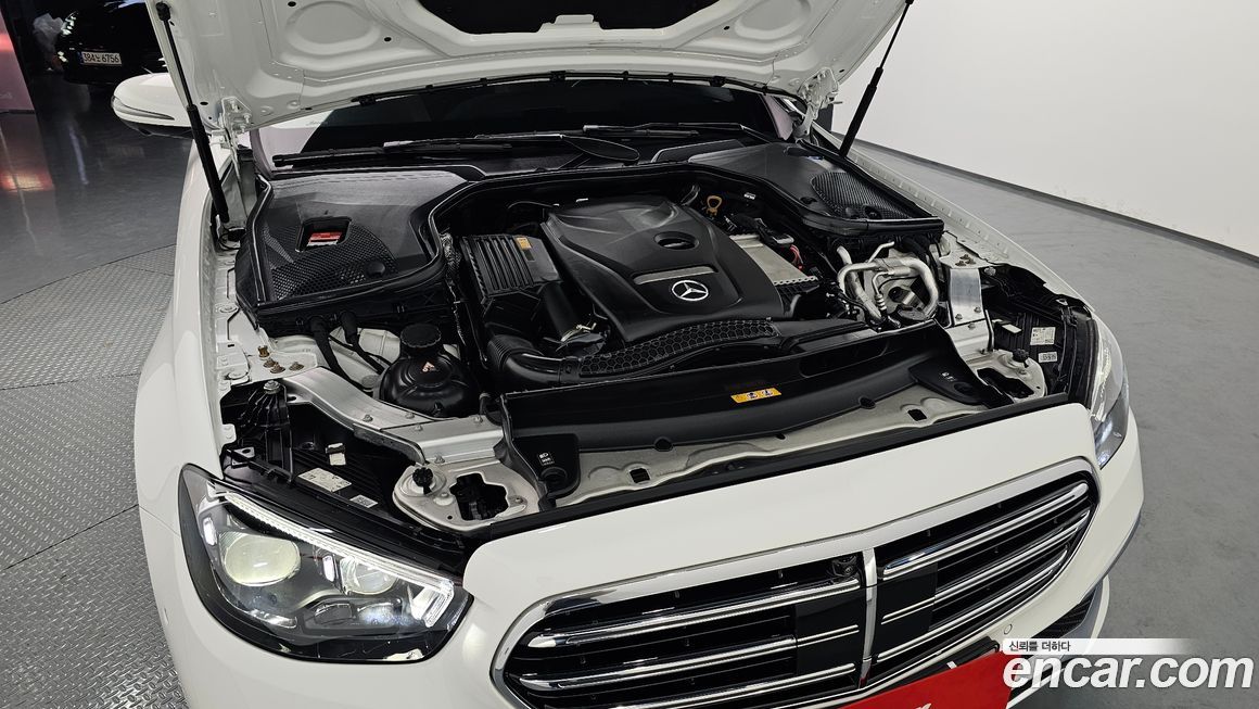 Mercedes-Benz E-Class 2023