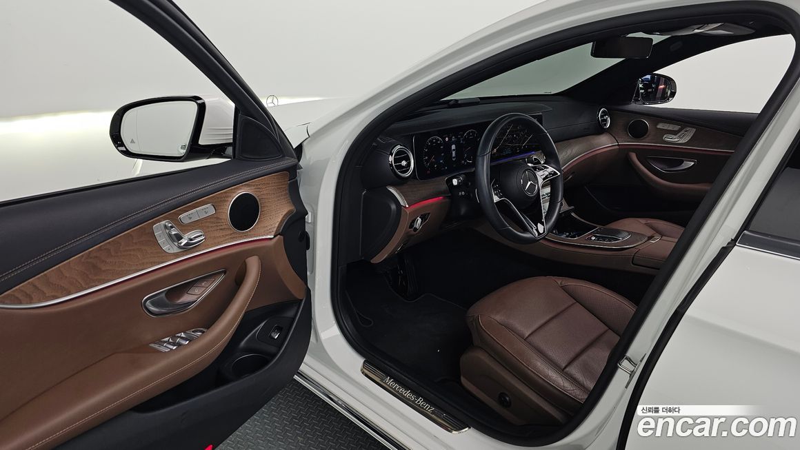 Mercedes-Benz E-Class 2023