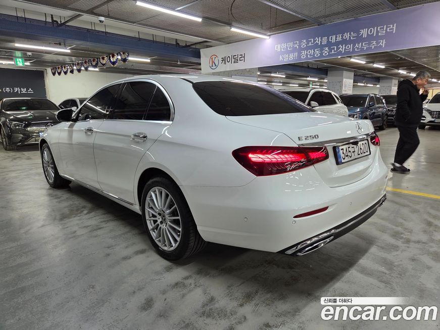 Mercedes-Benz E-Class 2023