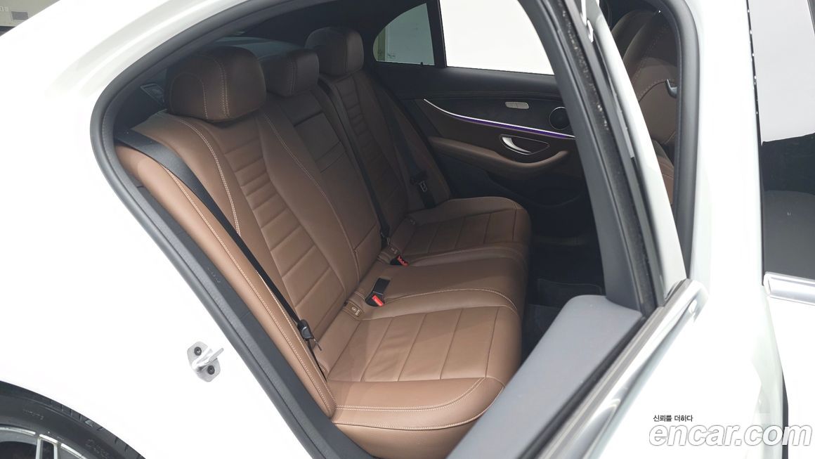 Mercedes-Benz E-Class 2023