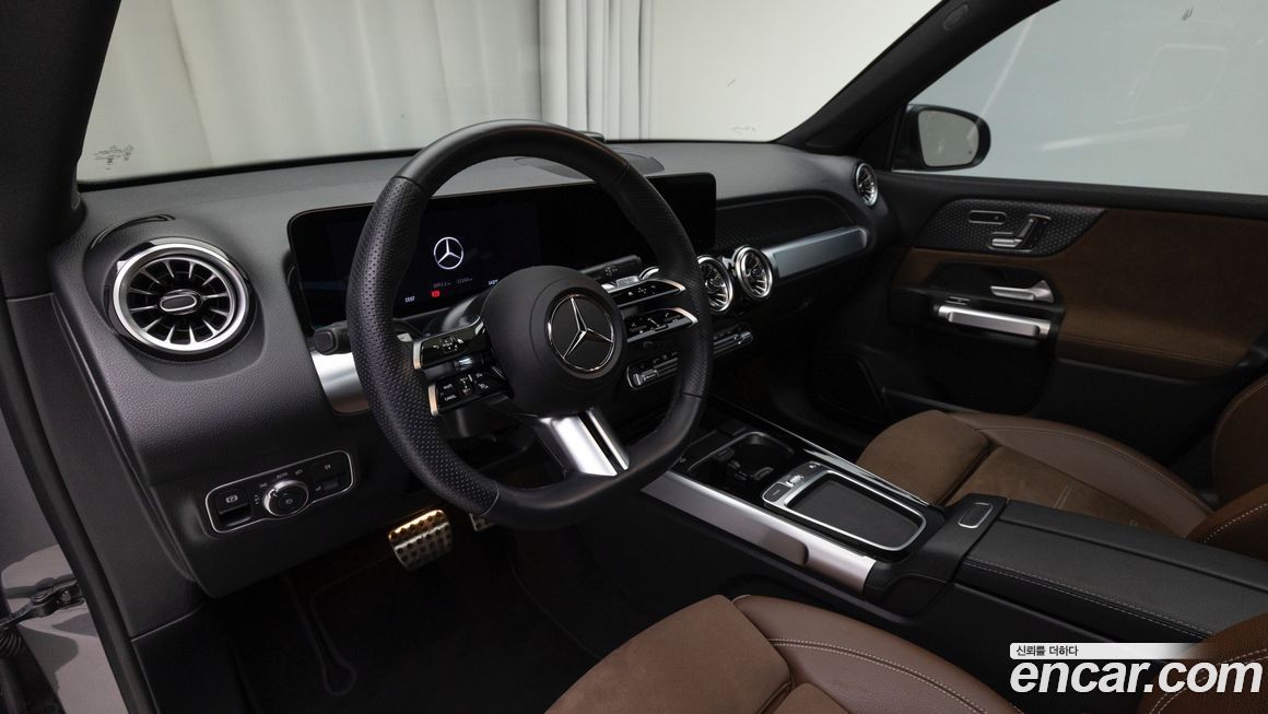 Mercedes-Benz GLB-Class 2025