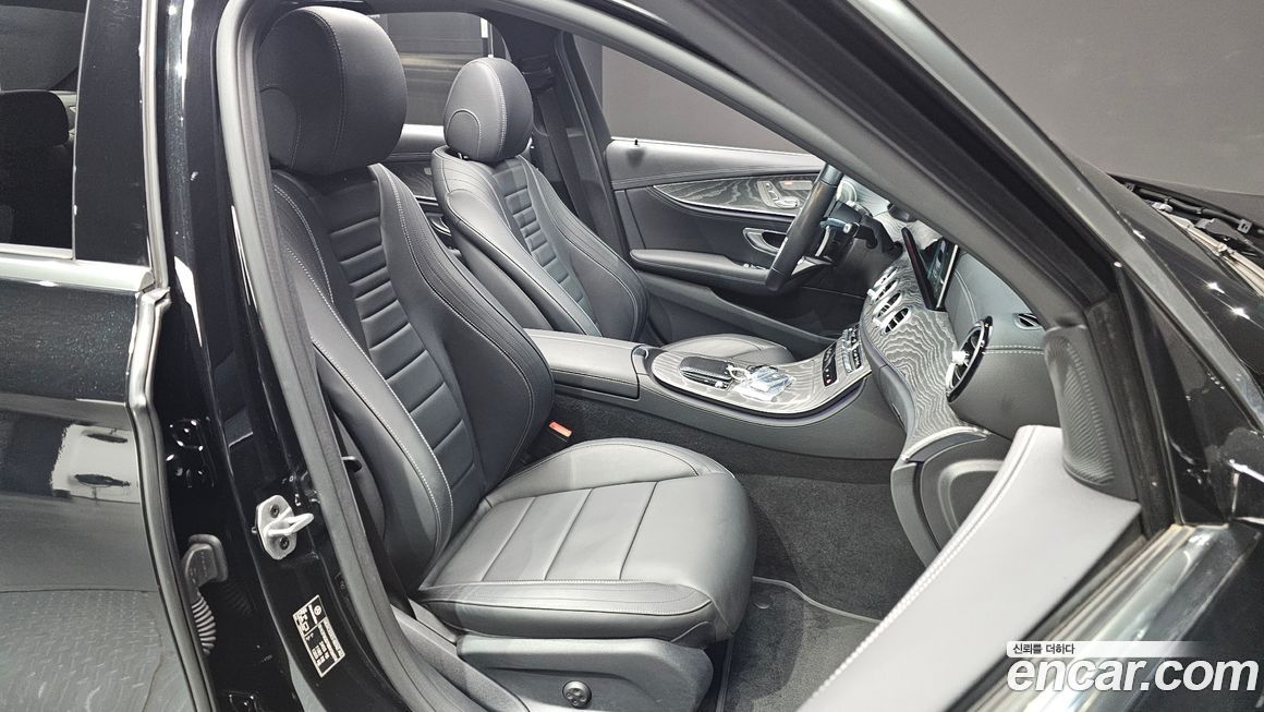 Mercedes-Benz E-Class 2021