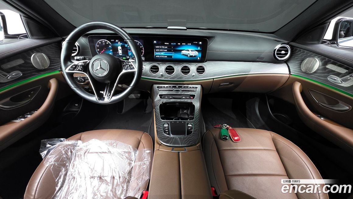 Mercedes-Benz E-Class 2022