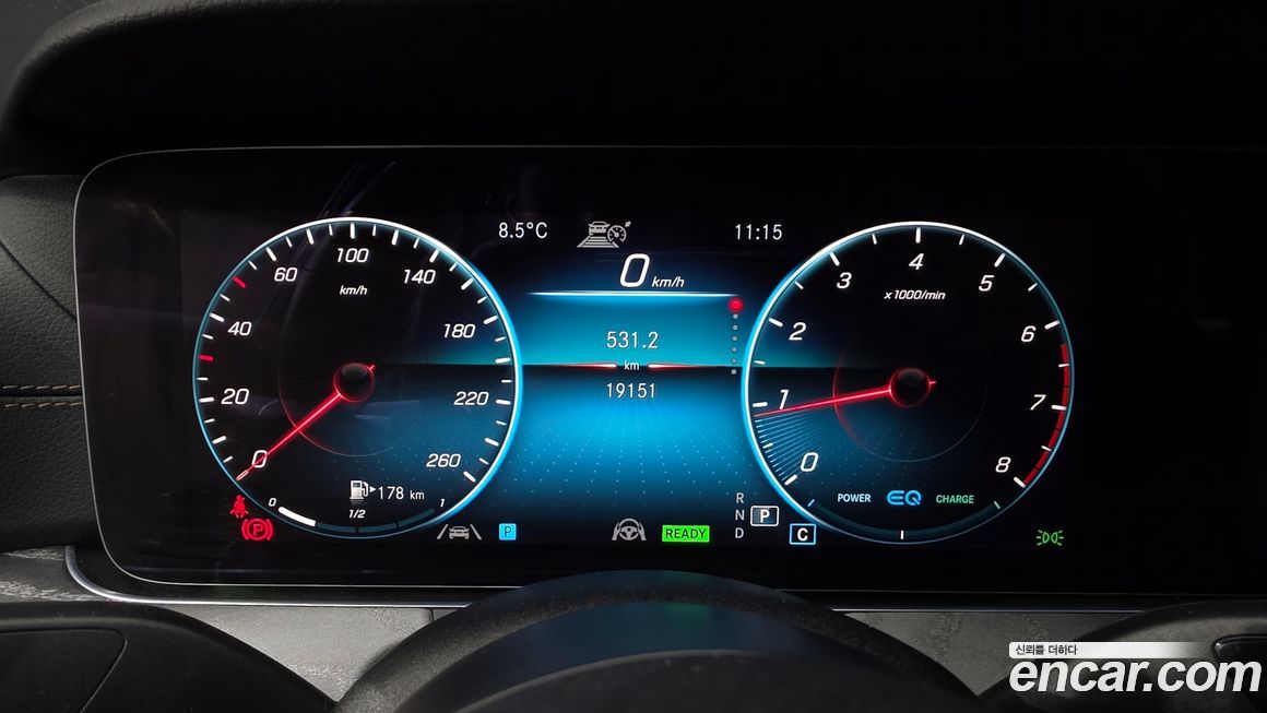 Mercedes-Benz E-Class 2022