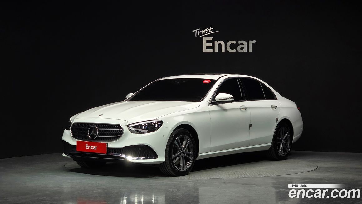 Mercedes-Benz E-Class 2022
