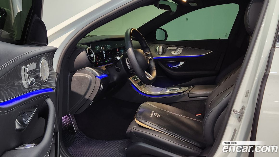 Mercedes-Benz E-Class 2022