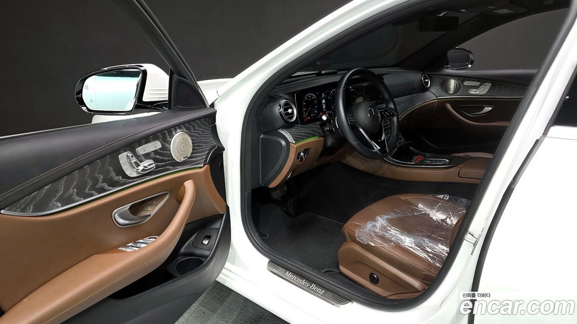 Mercedes-Benz E-Class 2022