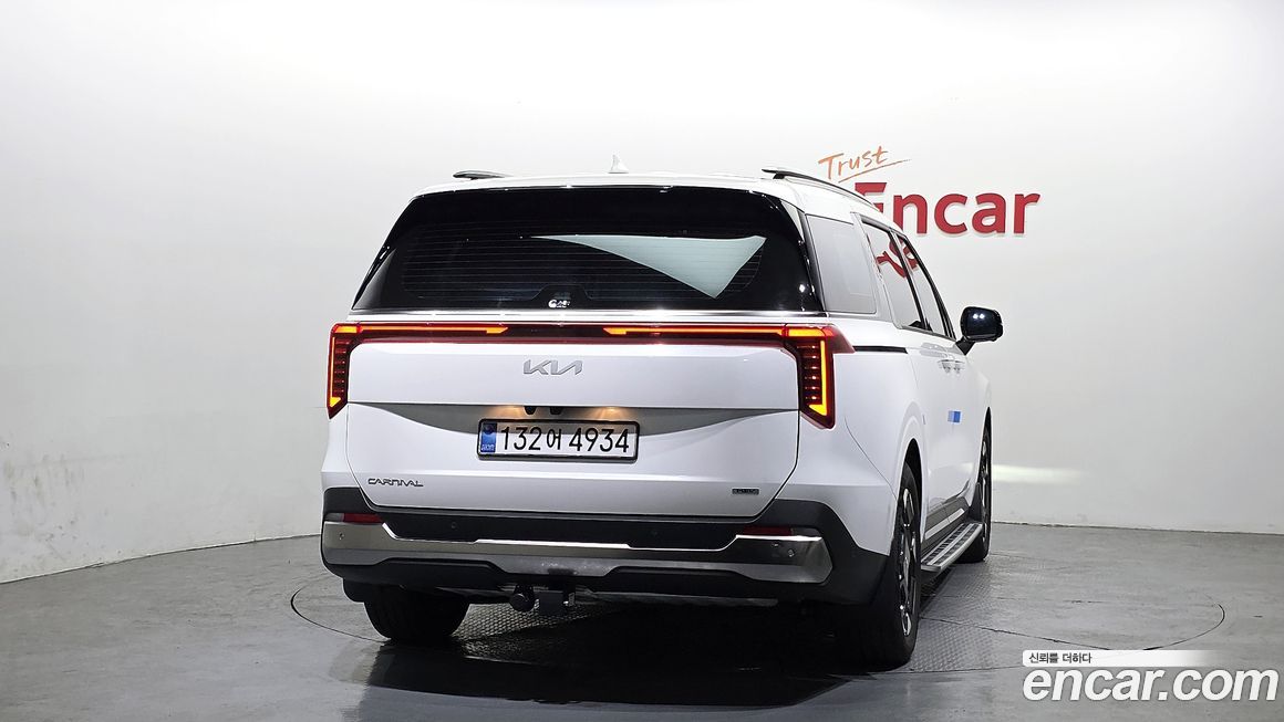 Kia Canival 2025