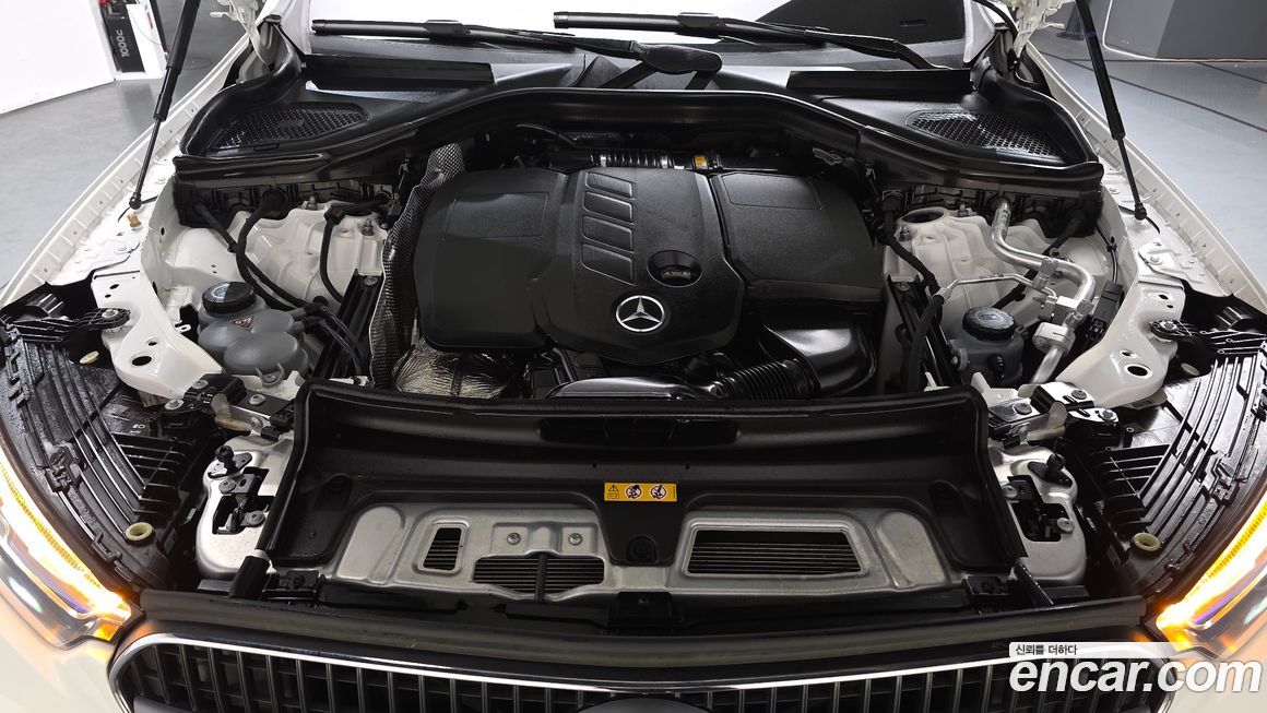 Mercedes-Benz GLC-Class 2025