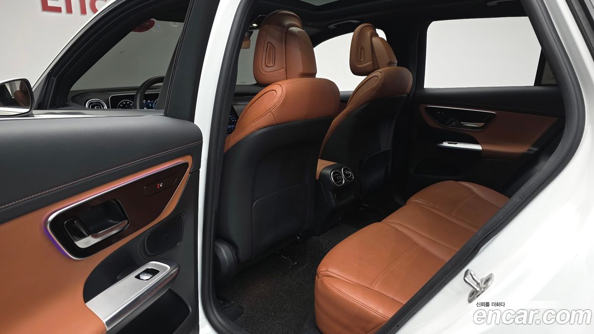 Mercedes-Benz GLC-Class 2025