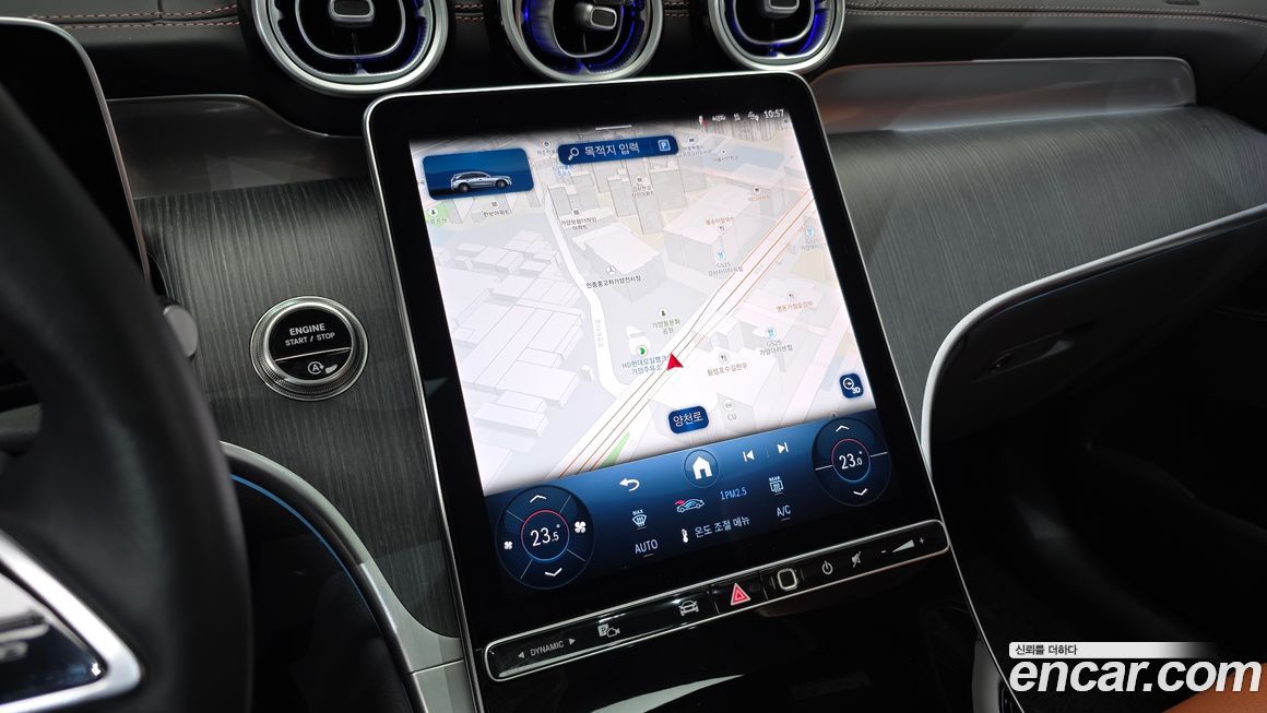 Mercedes-Benz GLC-Class 2025