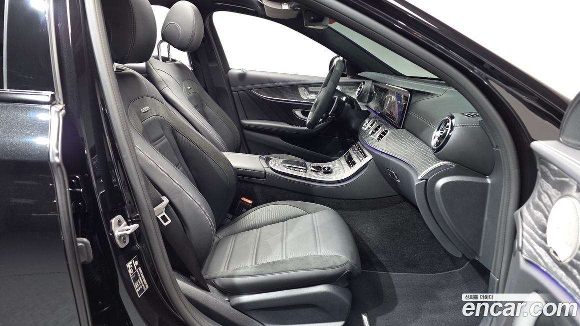 Mercedes-Benz E-Class 2023