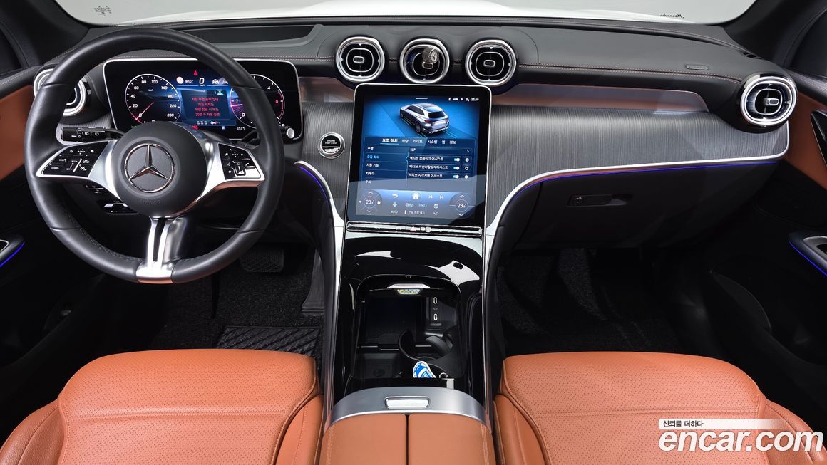 Mercedes-Benz GLC-Class 2025