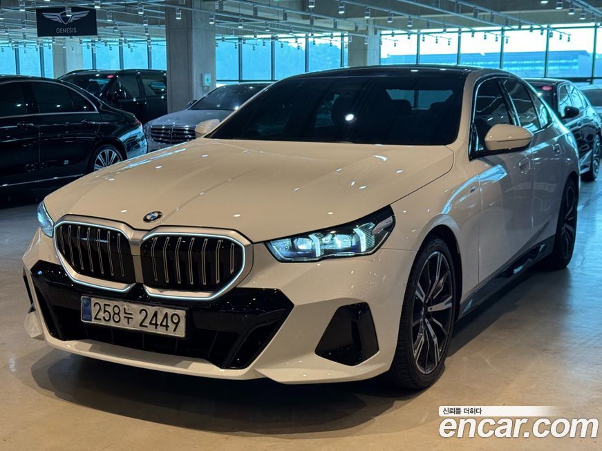 BMW 5-Series 2024
