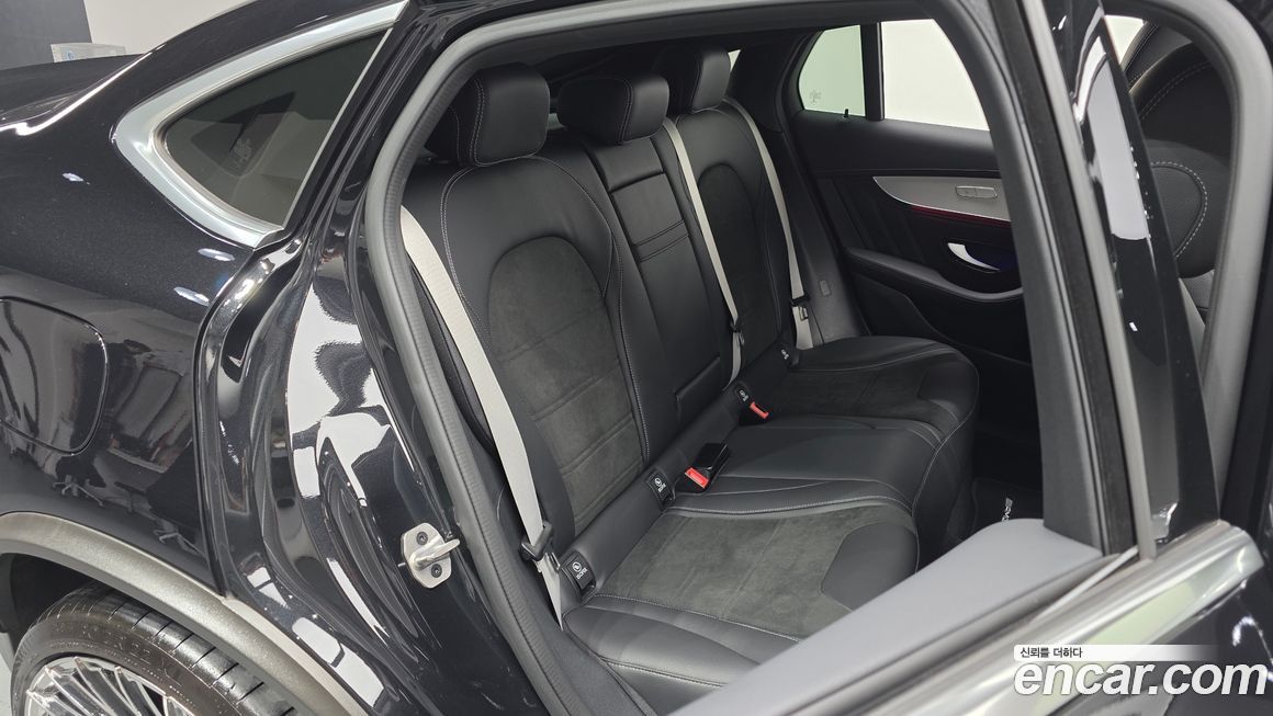 Mercedes-Benz GLC-Class 2023