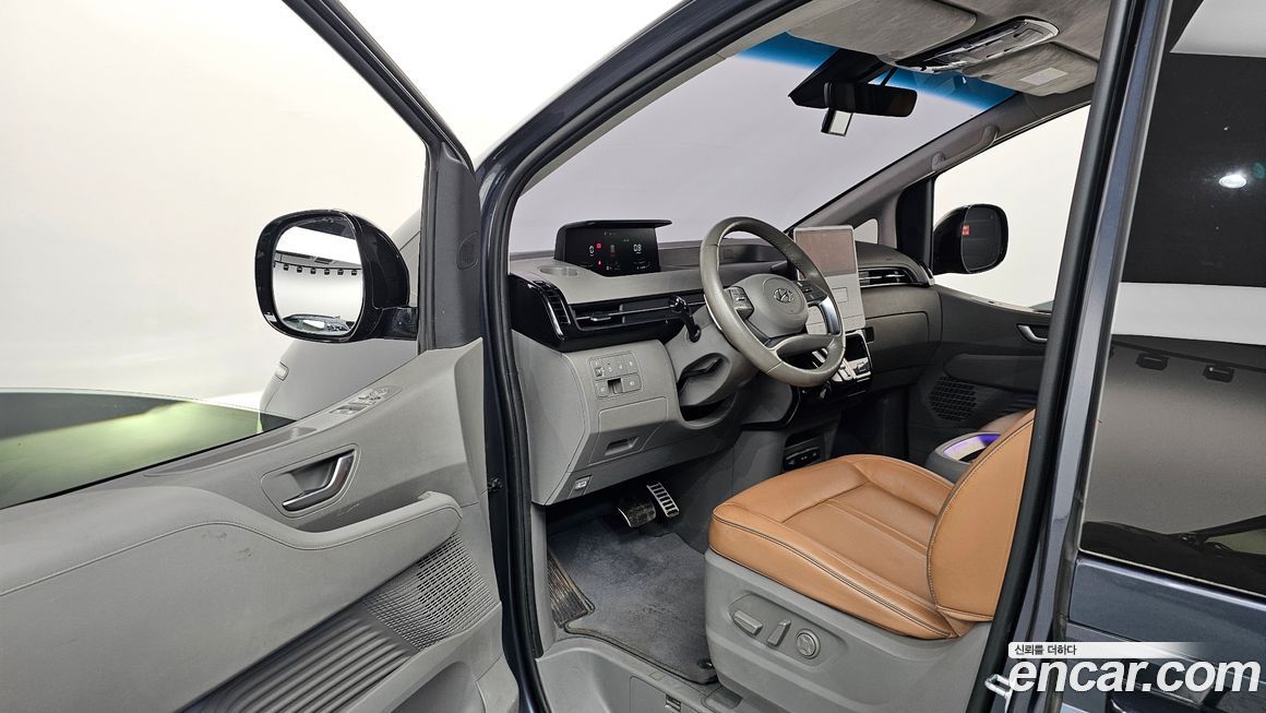 Hyundai Staria 2022