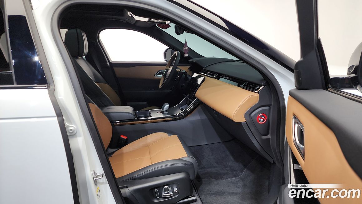 Land Rover Range Rover Velar 2025