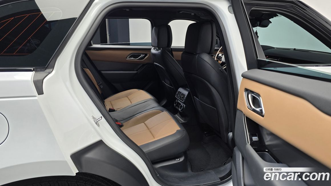 Land Rover Range Rover Velar 2025