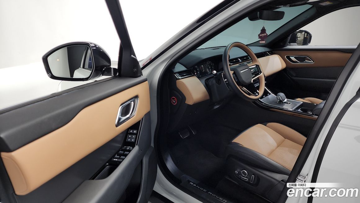 Land Rover Range Rover Velar 2025