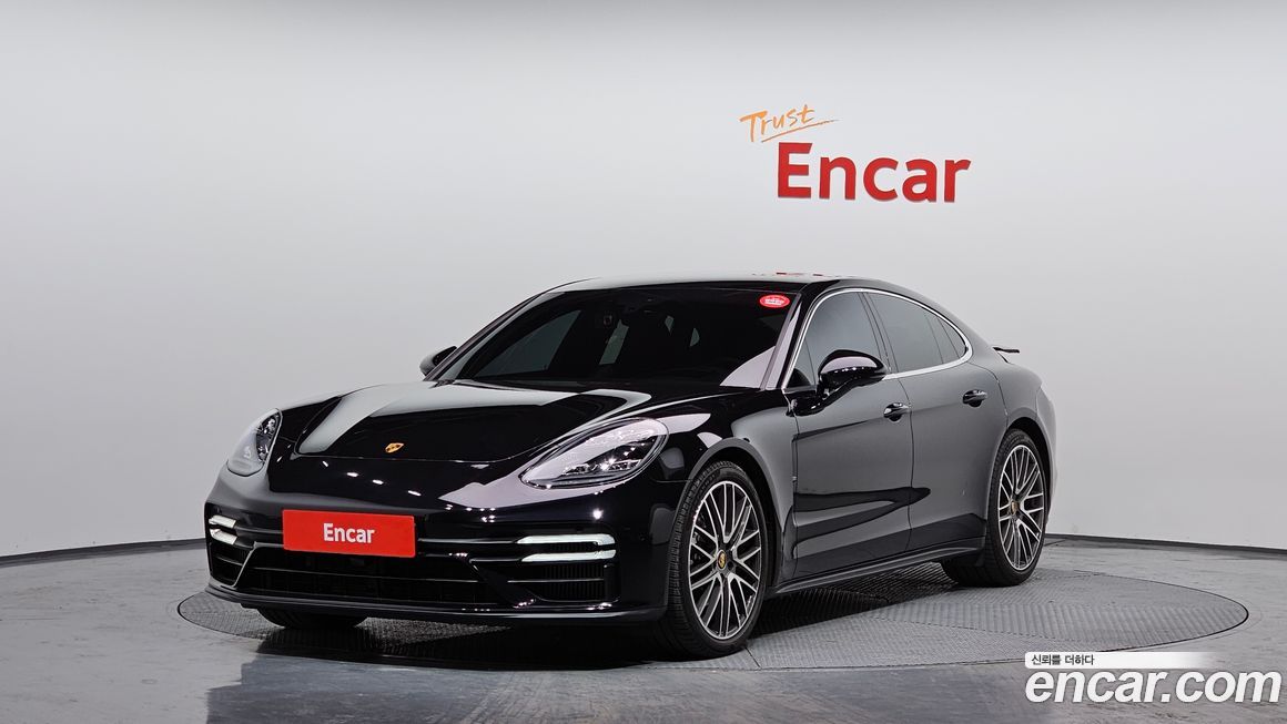 Porsche Panamera 2021