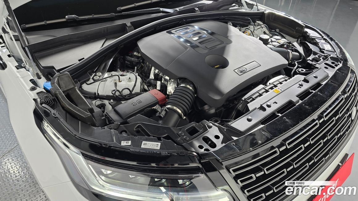 Land Rover Range Rover Velar 2025