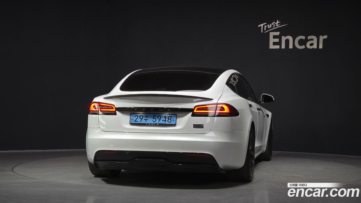 Tesla Model S 2023