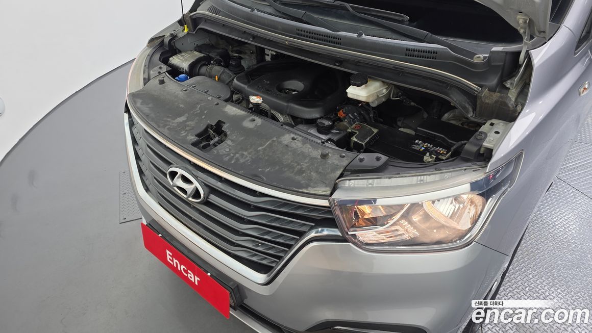 Hyundai Starex 2021