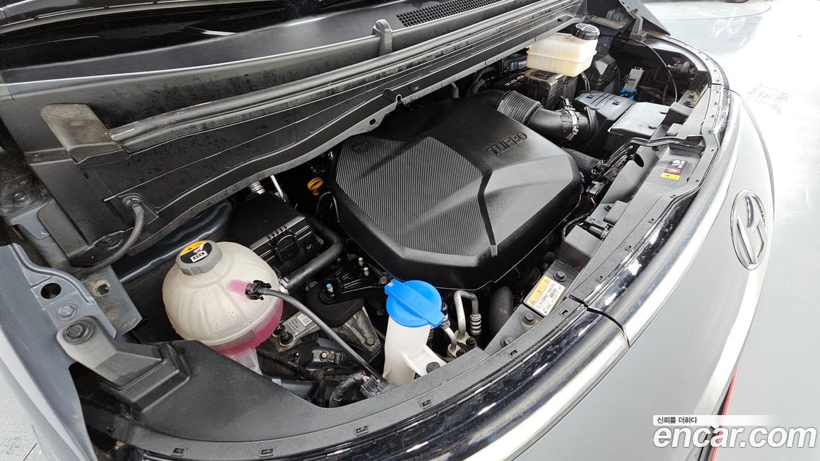Hyundai Staria 2022