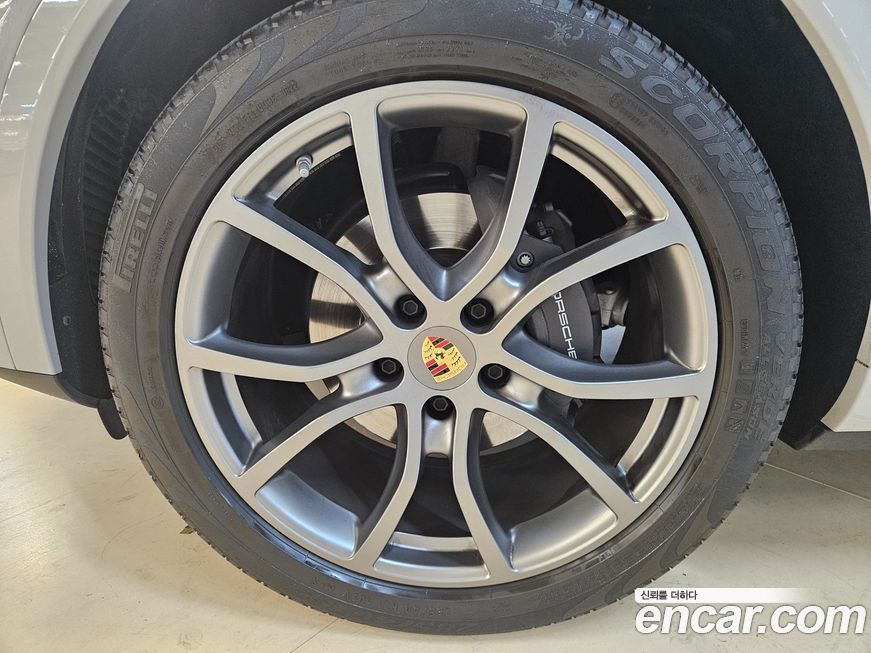 Porsche Cayenne 2023