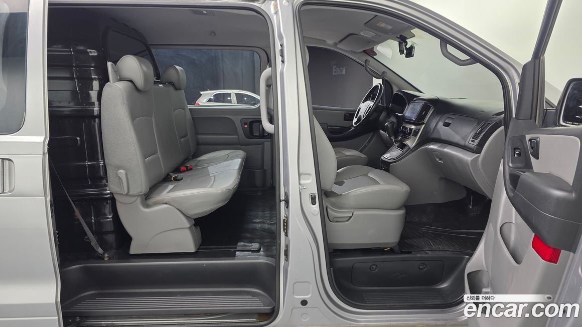 Hyundai Starex 2021
