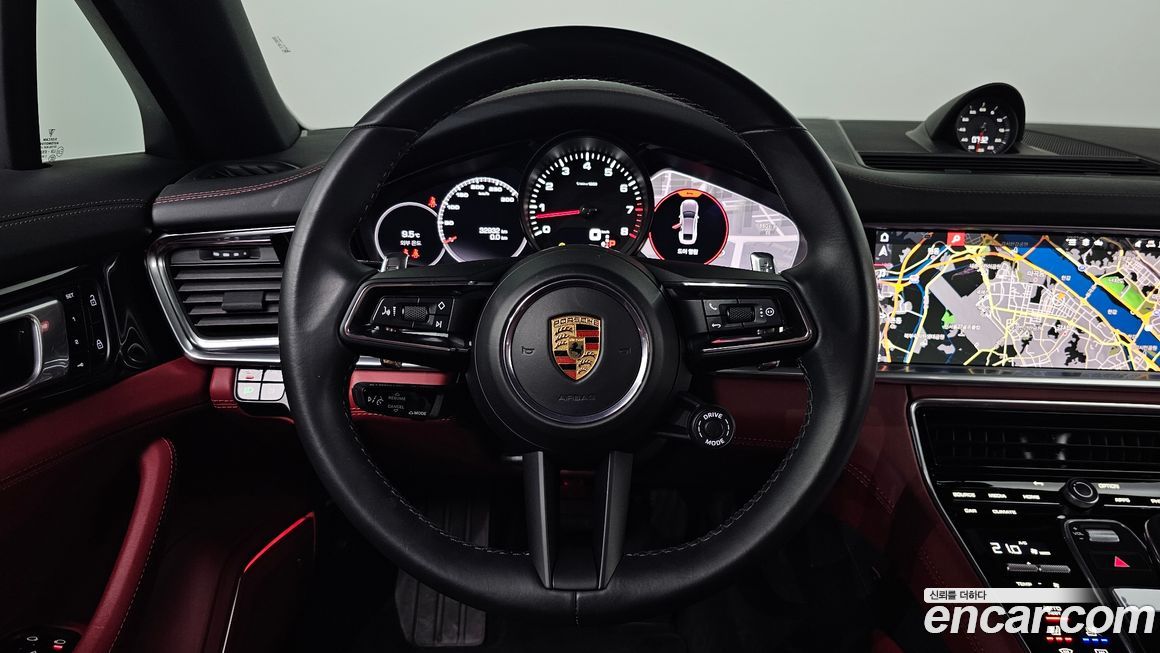 Porsche Panamera 2021