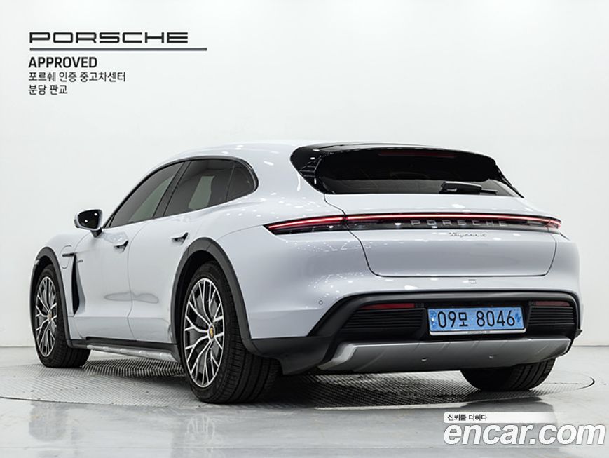 Porsche Taycan 2024