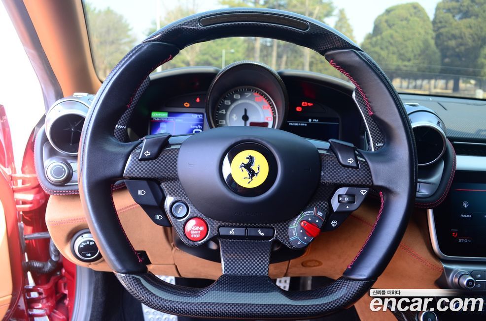 Ferrari GTC4 Lusso 2019