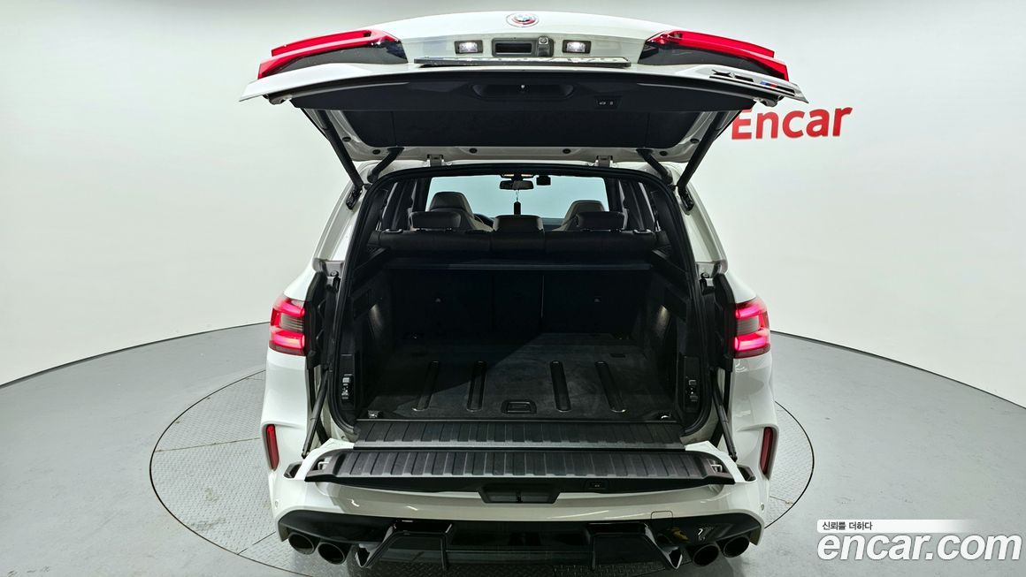 BMW X5M 2023