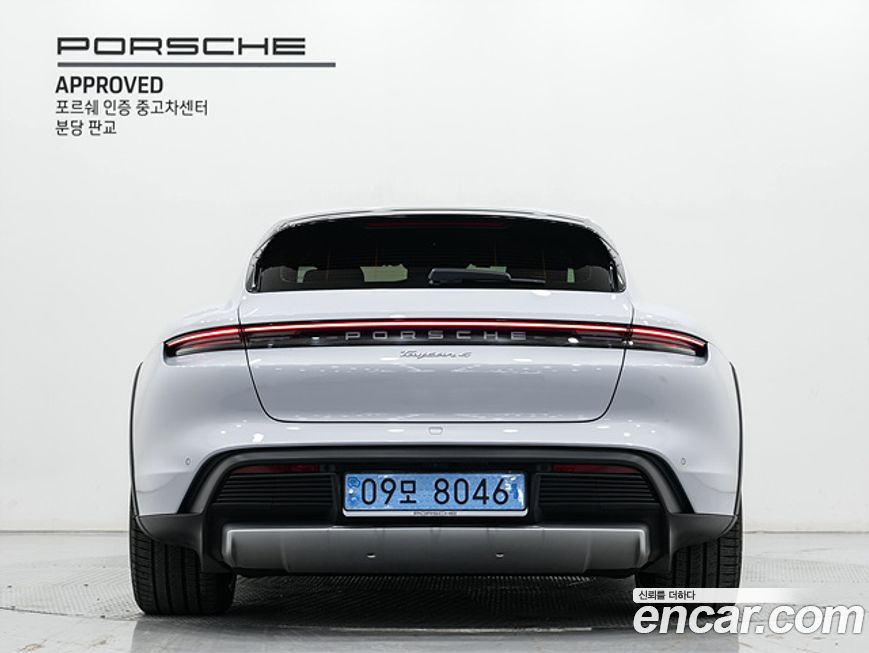 Porsche Taycan 2024