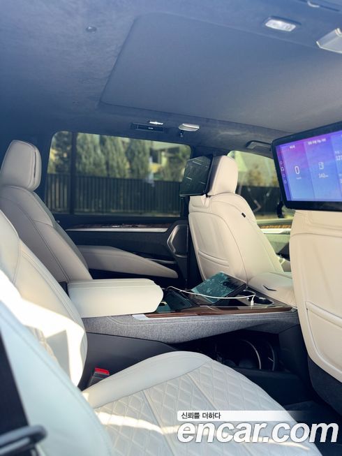 Cadillac Escalade 2025