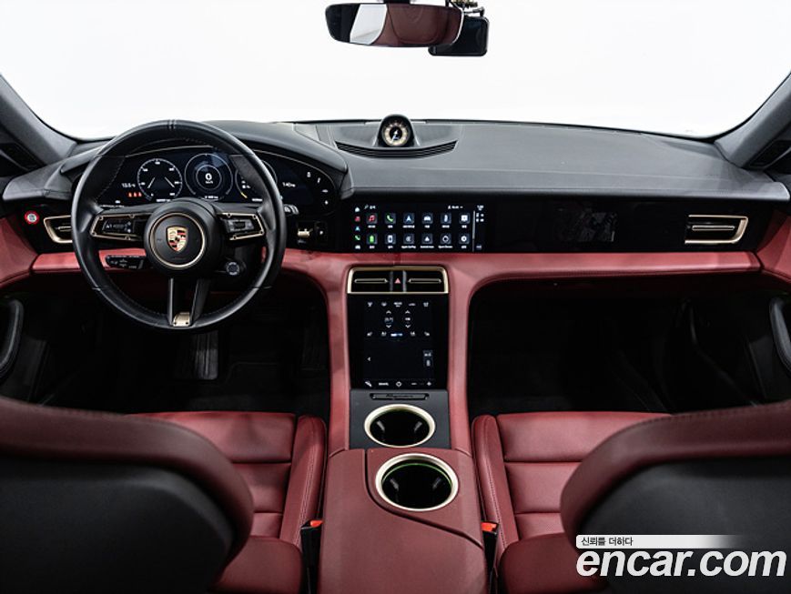 Porsche Taycan 2024