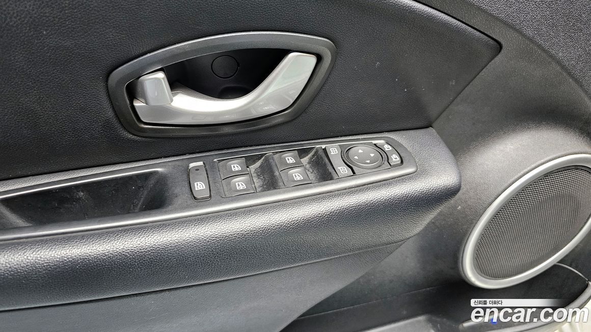 Renault-KoreaSamsung SM3 2013