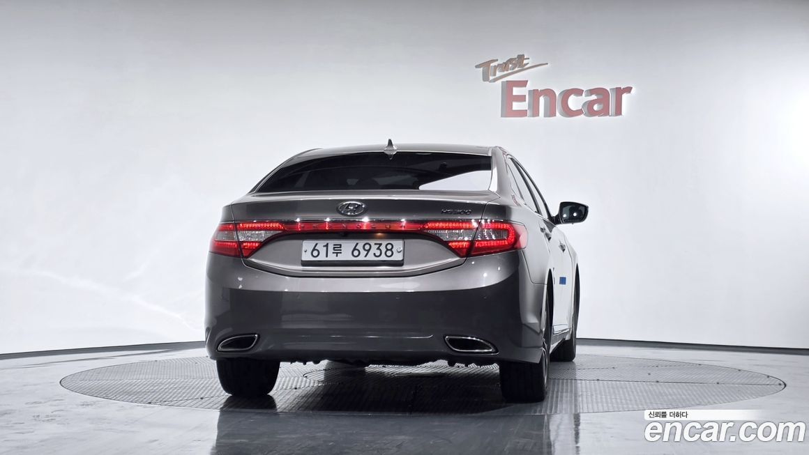 Hyundai Grandeur 2012