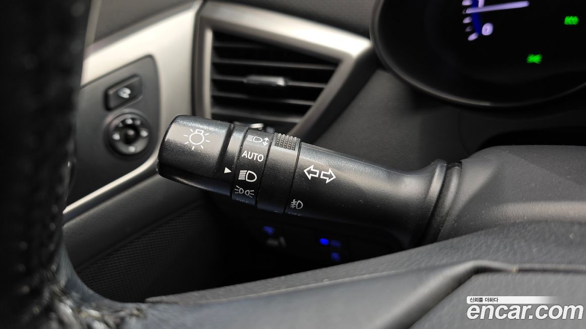 Hyundai Veloster 2012