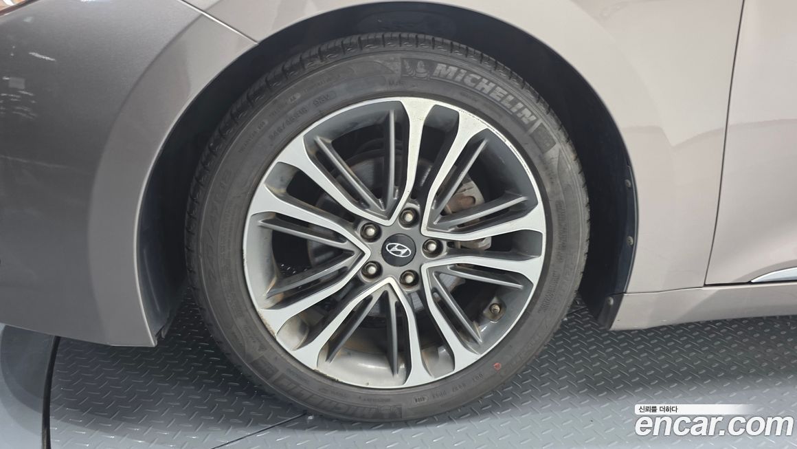 Hyundai Grandeur 2012