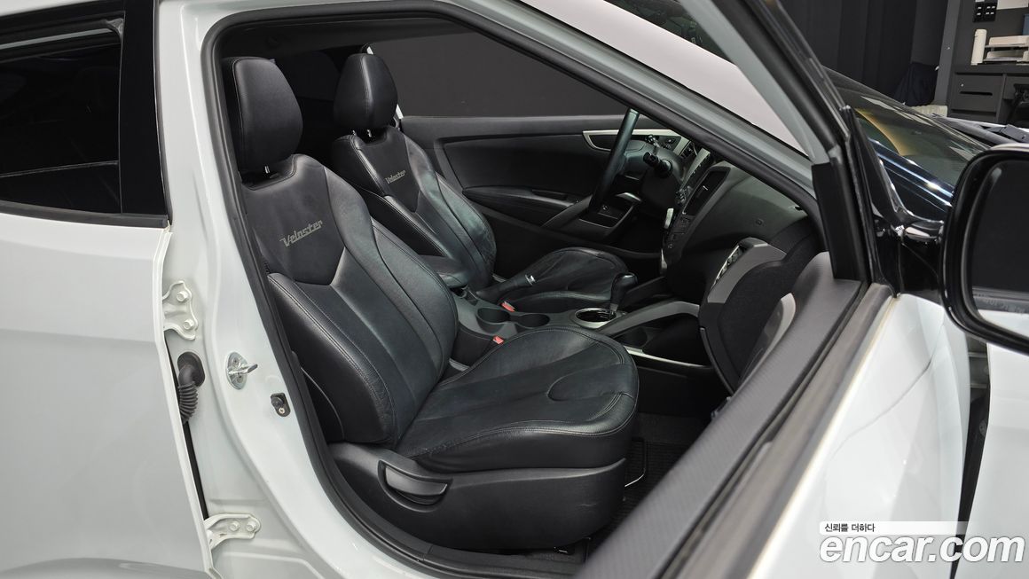 Hyundai Veloster 2012
