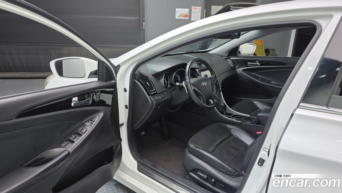 Hyundai Sonata 2011