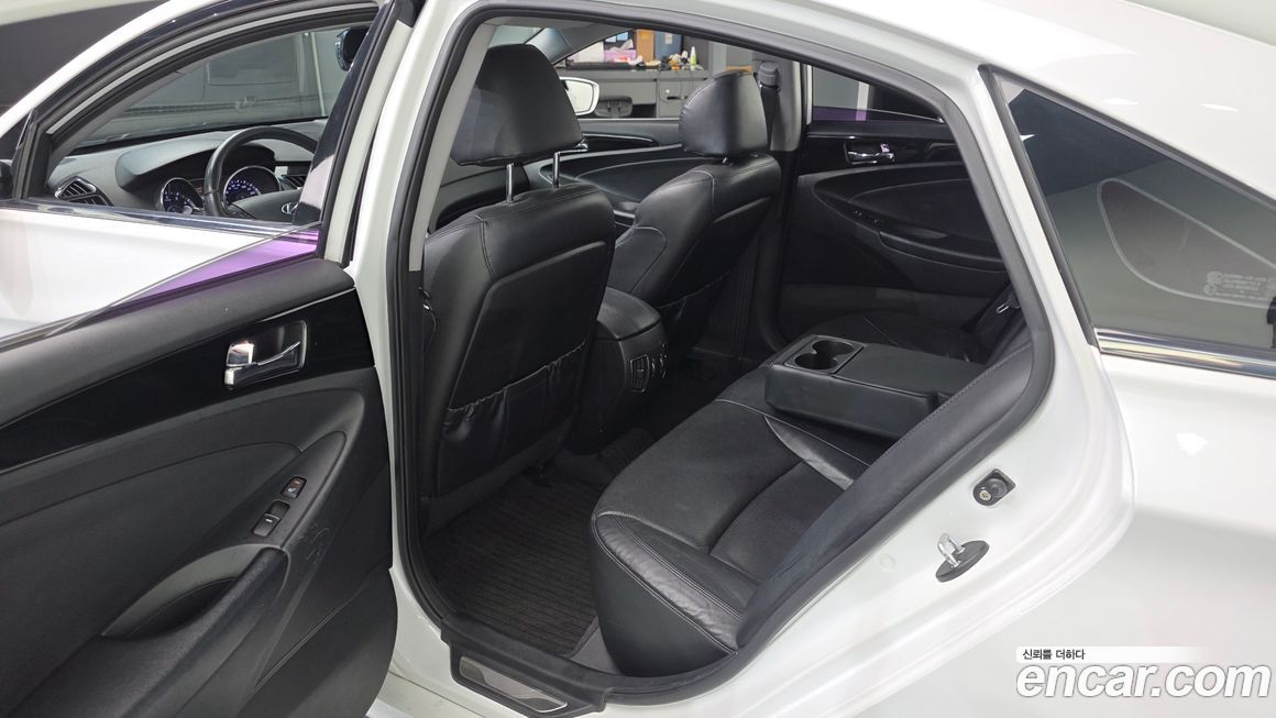 Hyundai Sonata 2011